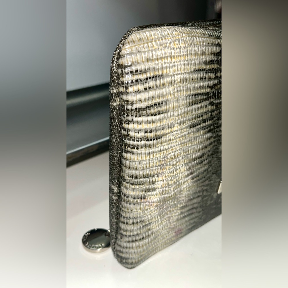 Pre❤️’d very clean & sassy Ivanka Trump Python Clutch, inside is lavish w/pocket - Picture 10 of 11